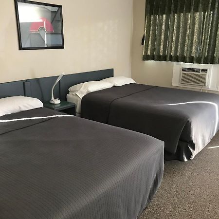 Plains Motor Inn Stettler Buitenkant foto
