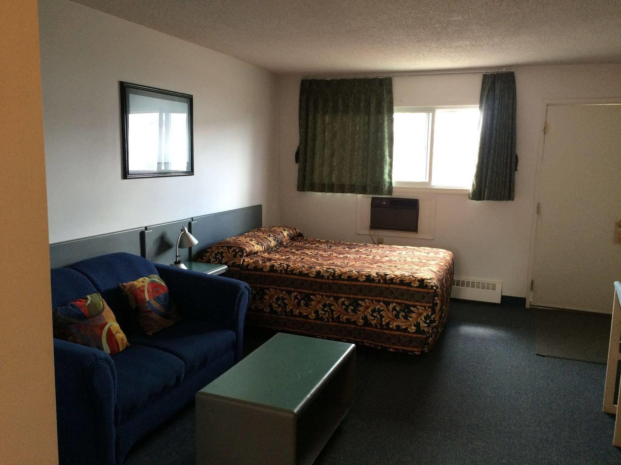 Plains Motor Inn Stettler Buitenkant foto