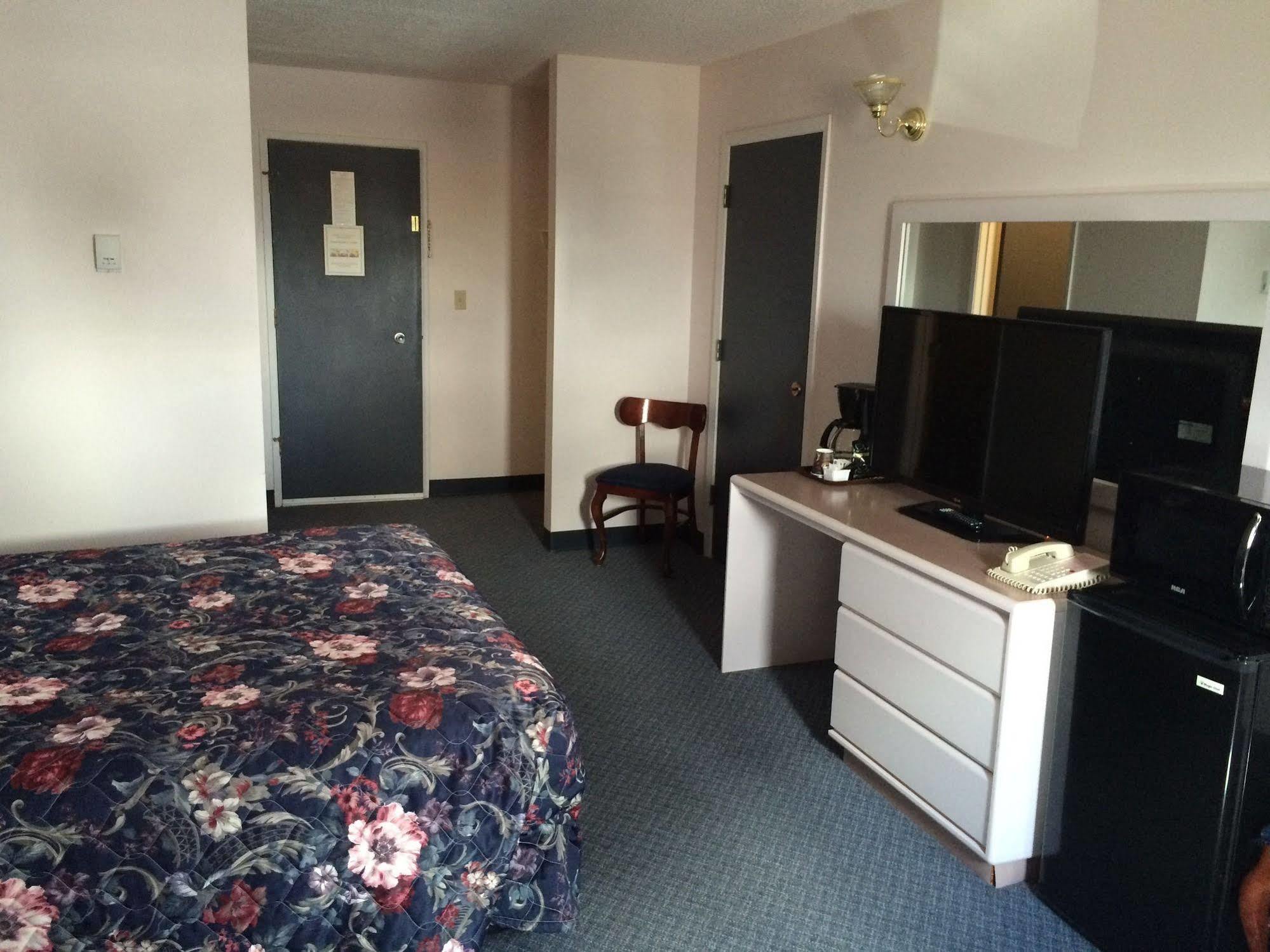 Plains Motor Inn Stettler Buitenkant foto